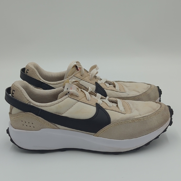 Nike Women's Waffle Debut 8.5 Lace Up Tan White Neutral Casual Suede Comfy - Picture 1 of 10